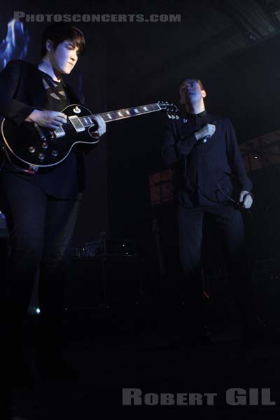 THE XX - 2012-12-18 - PARIS - CentQuatre - Nef Curial - Romy Madley Croft - Oliver Sim